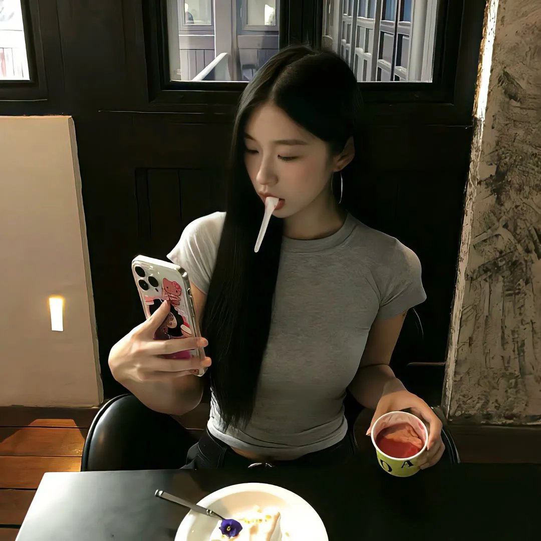 女友的秘密封面